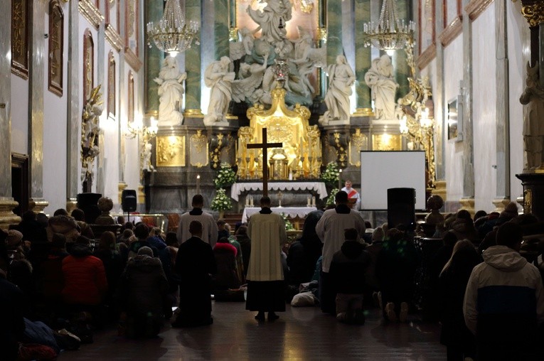 Czuwanie maturzystów diecezji elbląskiej