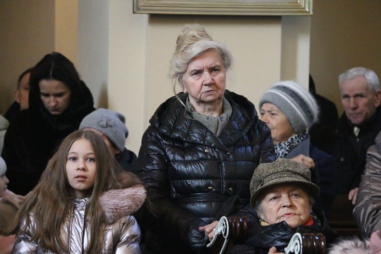 Pułtusk. Jubileusz parafii św. Józefa i wprowadzenie relikwii św. Jana Pawła II