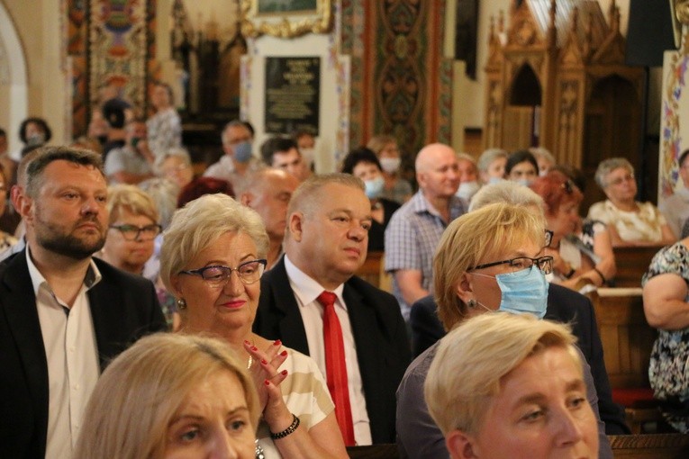 Ciechanów. Koncert papieski w farze