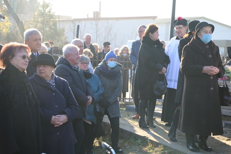 Pomiechowo. Pogrzeb ks. kan. Franciszka Kacprzyckiego