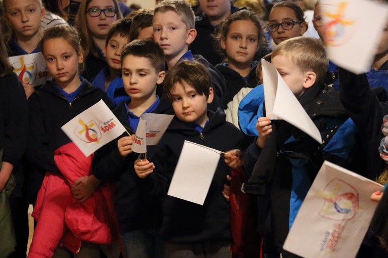 Symbole ŚDM - Zespół Szkół Pijarskich w Elblągu