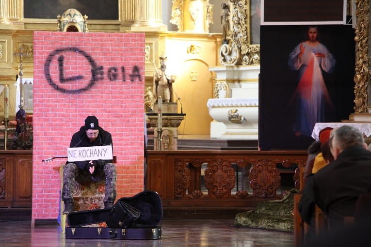 Teatr w pułtuskiej bazylice