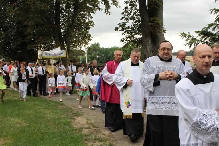 Poświęcenie prac remonotowo-budowlanych w kościele św. Anny w Kobylnikach 