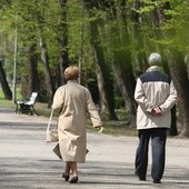 Pozytywnie o projekcie ustawy obniżającym wiek emerytalny